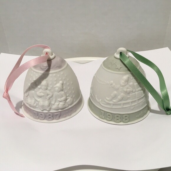 Vintage Christmas LLADRO BELLS 2 Porcelain Santa Children 1987 1988 Ornaments - Picture 4 of 8